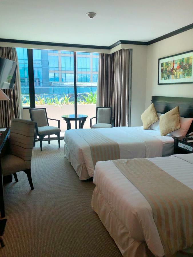 Tower Inn Makati Business Hotel Makati City Exterior photo